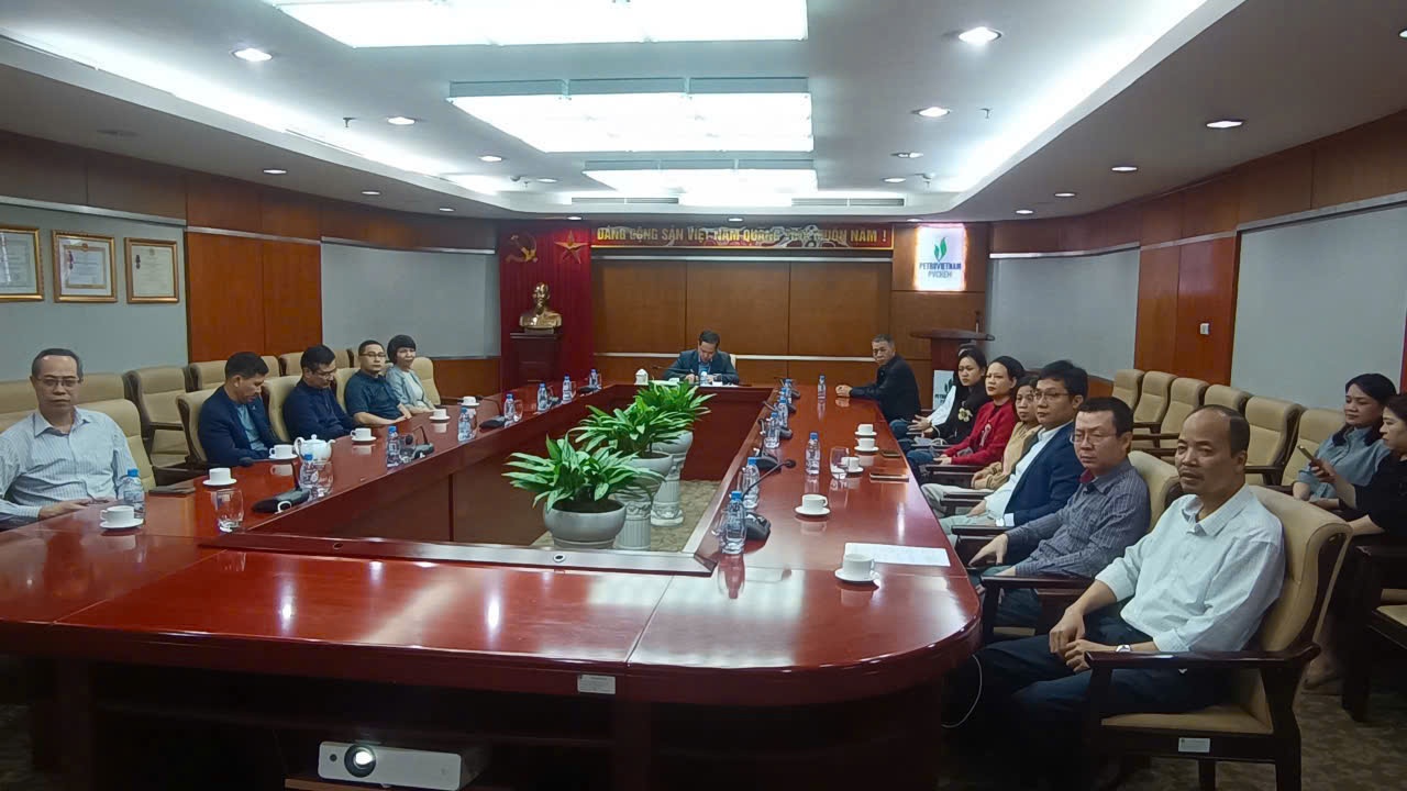 Đảng bộ Petrovietnam tham dự Hội nghị học tập, triển khai Nghị quyết Đại hội XIV của Đảng