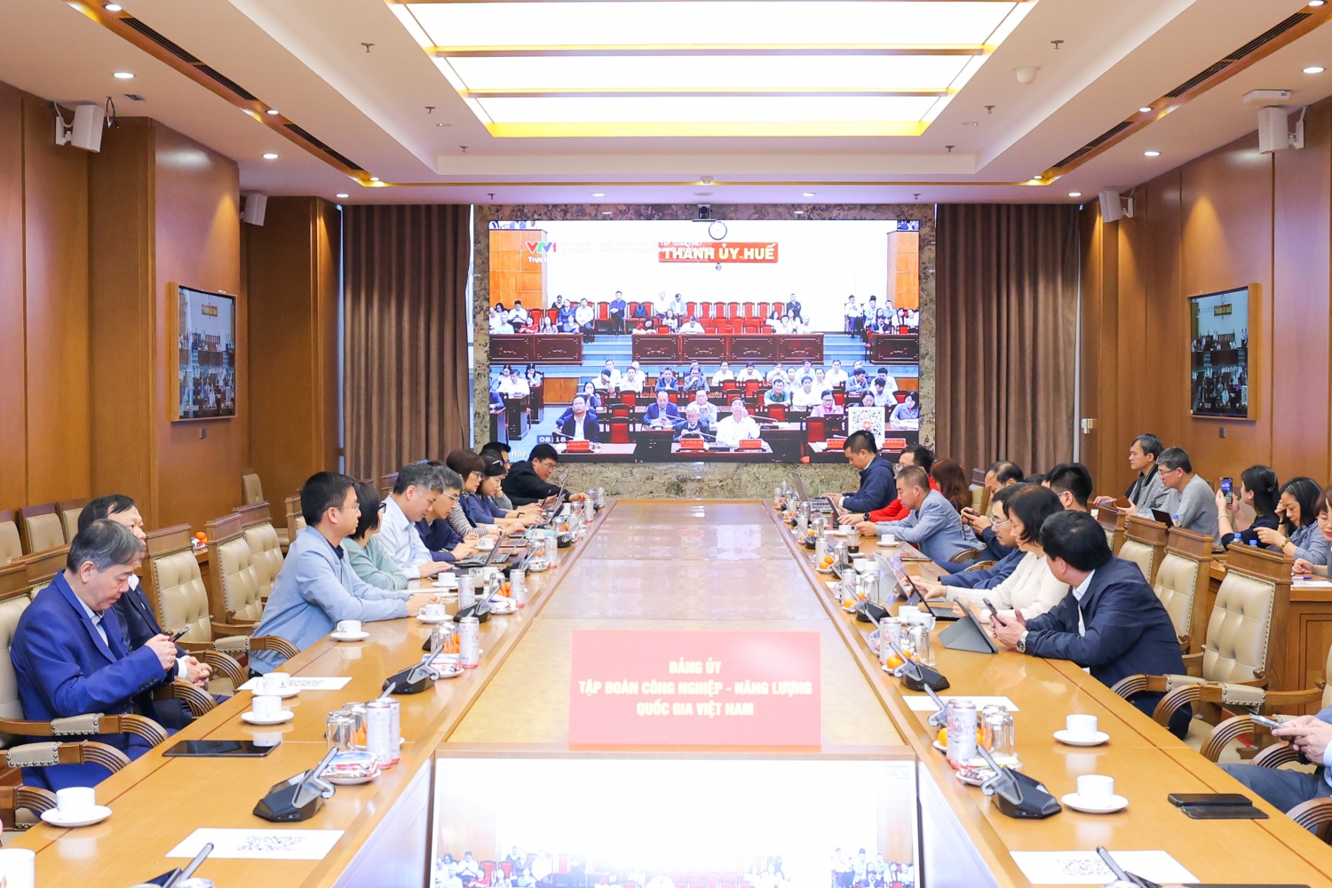 Đảng bộ Petrovietnam tham dự Hội nghị học tập, triển khai Nghị quyết Đại hội XIV của Đảng