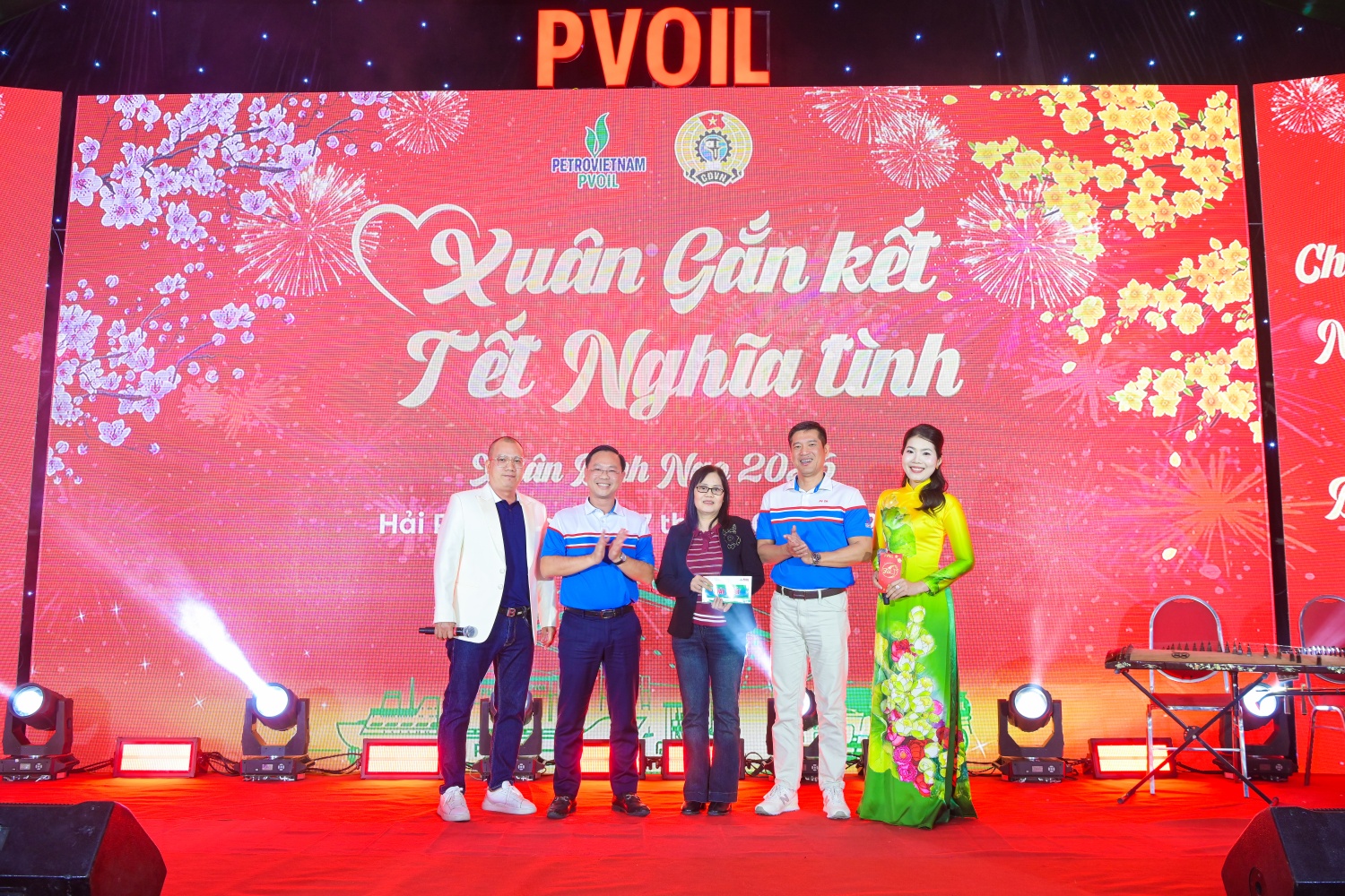 Ấm áp nghĩa tình nơi “mái nhà chung” PVOIL