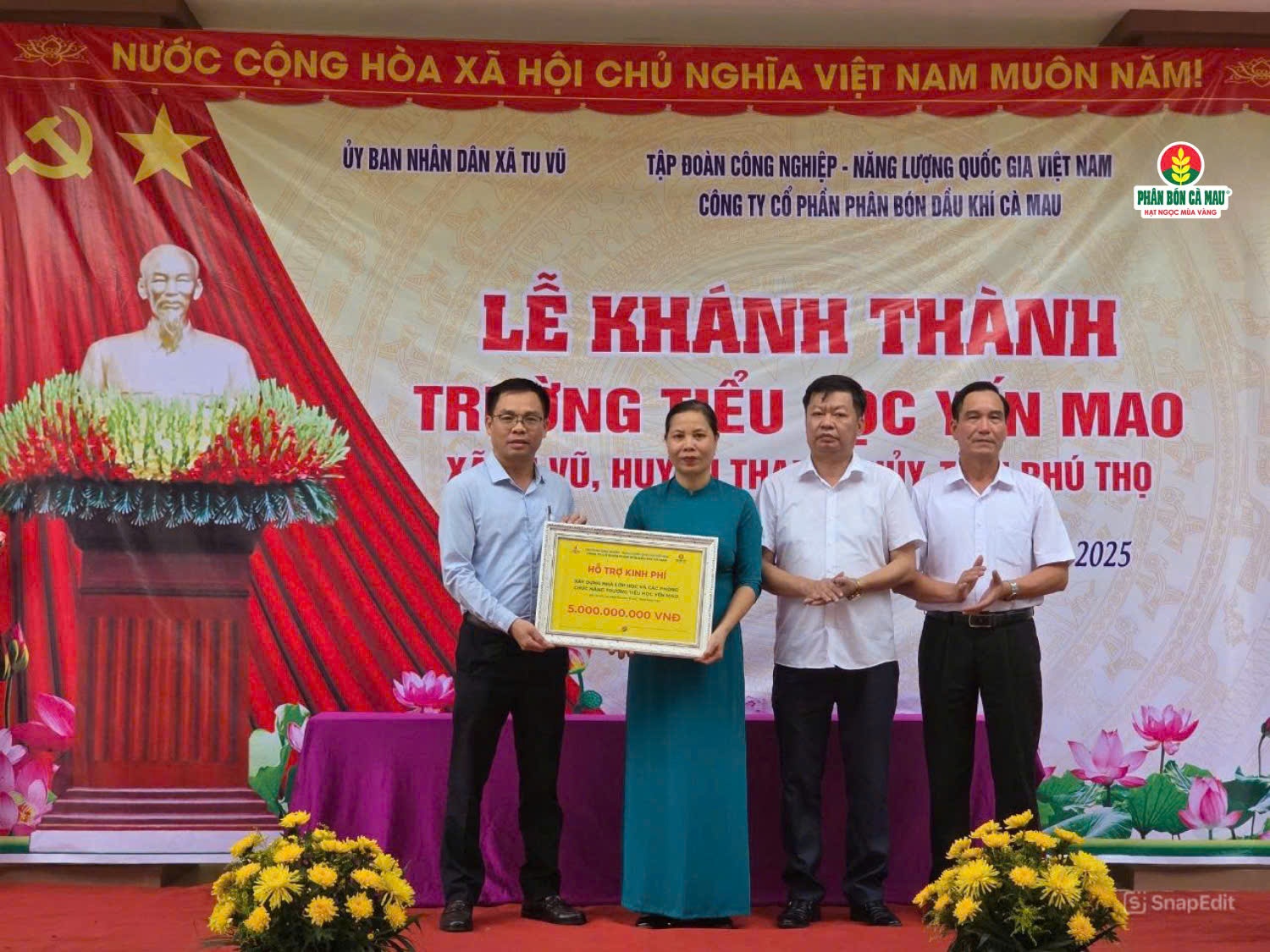 Petrovietnam mang không khí Tết về Phú Thọ