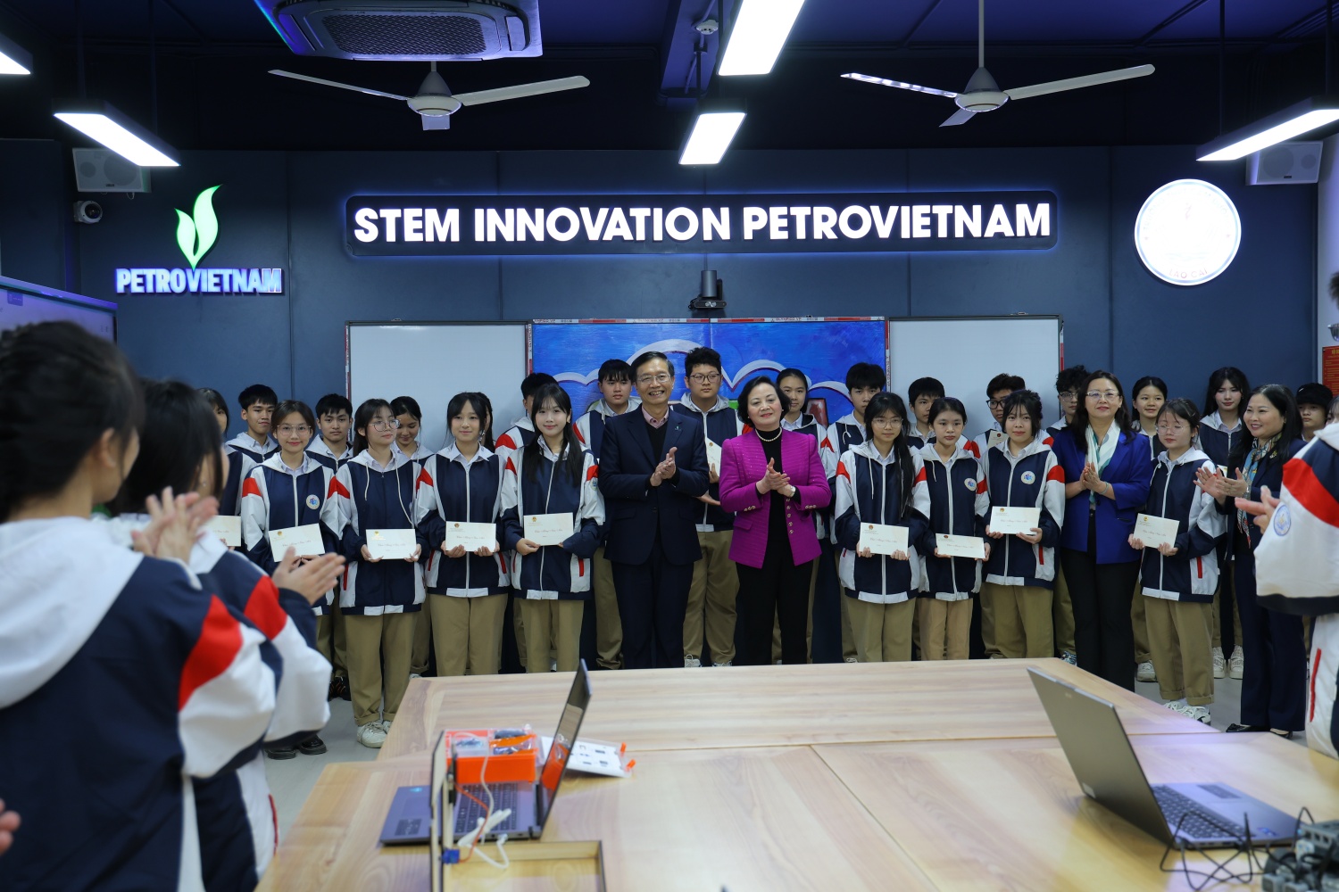 Phòng STEM mở ra không gian tri thức rộng lớn cho học sinh vùng cao