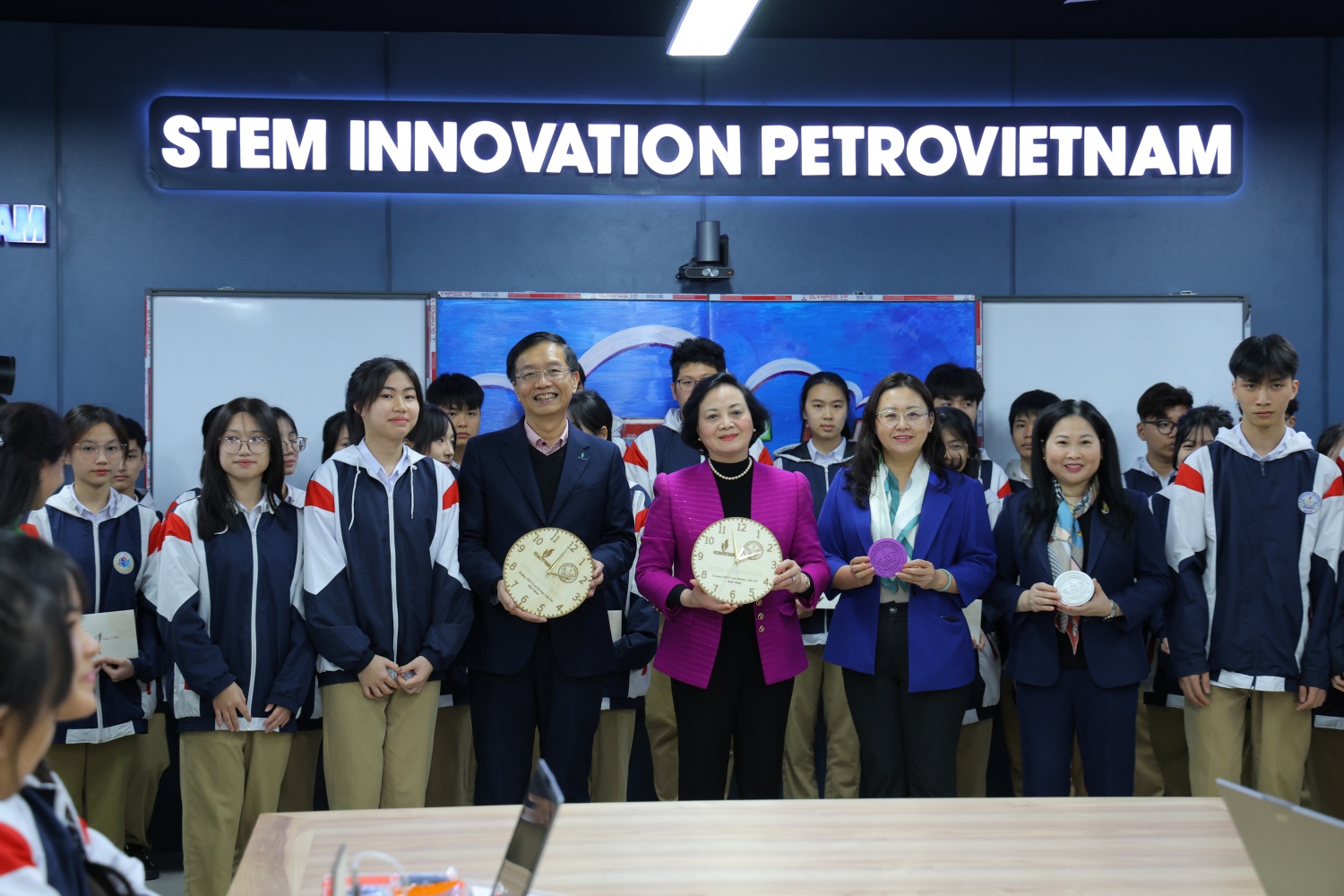 Phòng STEM mở ra không gian tri thức rộng lớn cho học sinh vùng cao