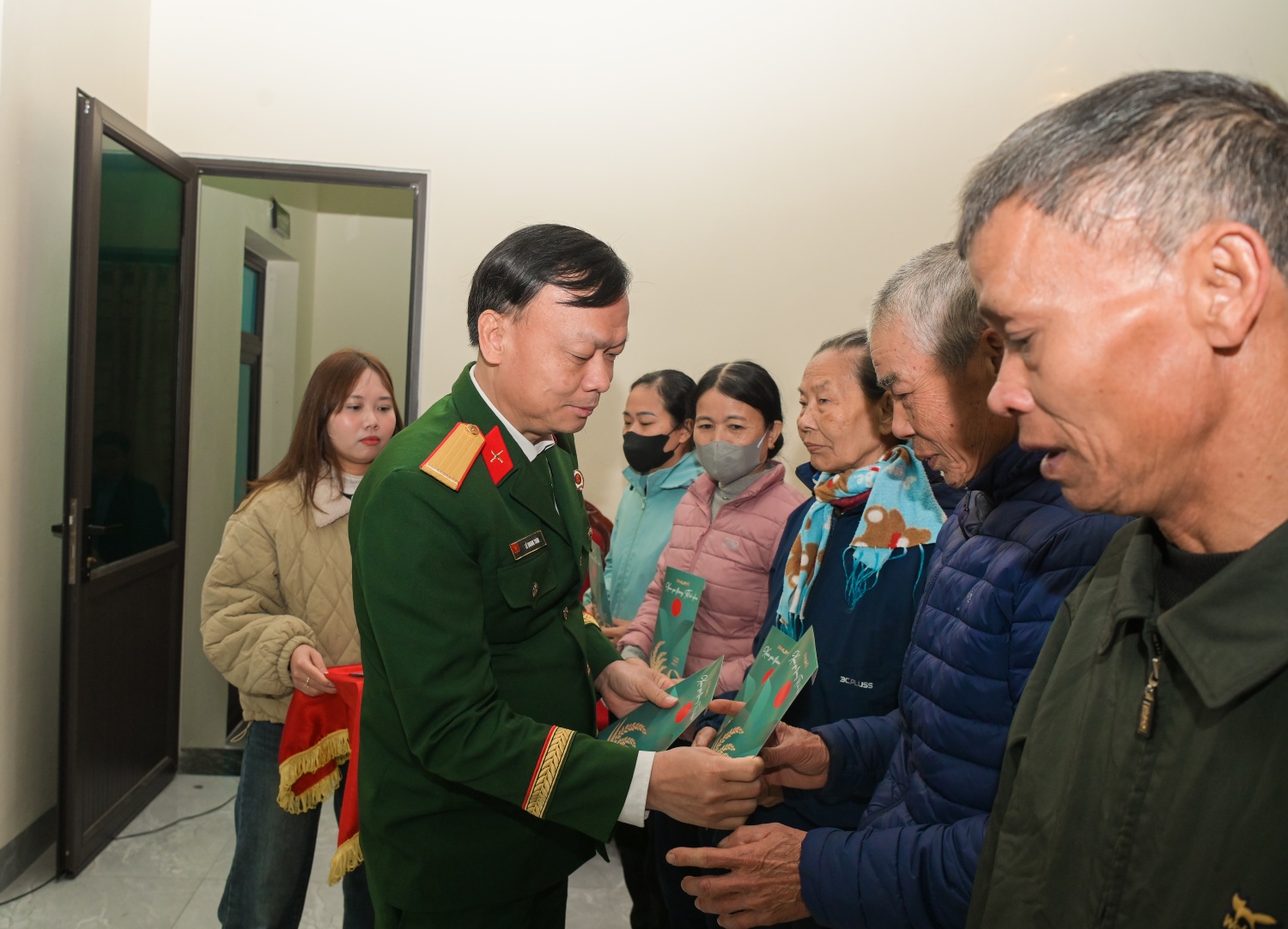 Petrovietnam/PVFCCo – Phú Mỹ lan tỏa nghĩa tình, chăm lo Tết cho người dân và cựu chiến binh khó khăn