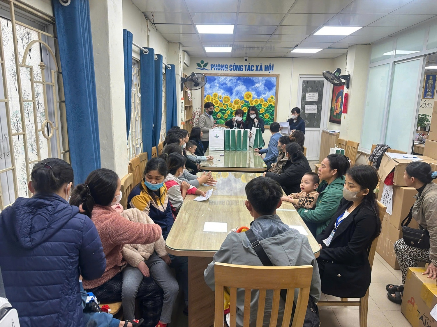 “Petrovietnam: Xuân Gắn kết - Tết Nghĩa tình” mang mùa xuân tới mọi miền đất nước