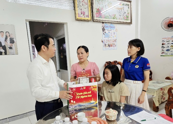 Công đoàn Vietsovpetro lan tỏa yêu thương, chăm lo Tết cho đoàn viên, người lao động