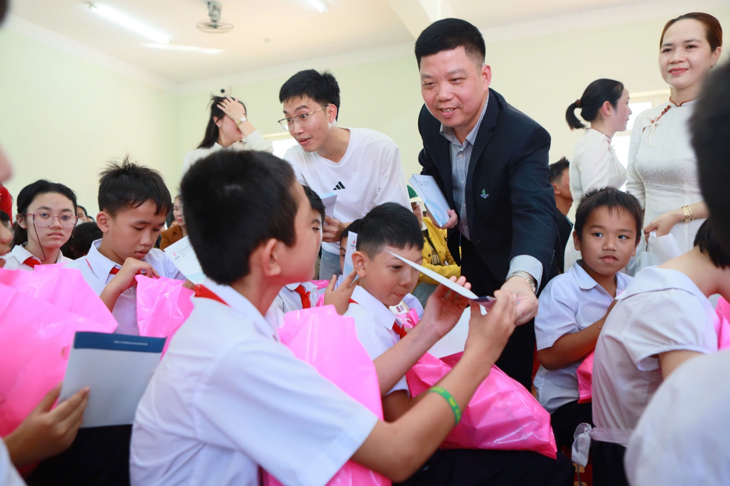 BSR lan tỏa yêu thương với chương trình “Tết vì người nghèo 2026”