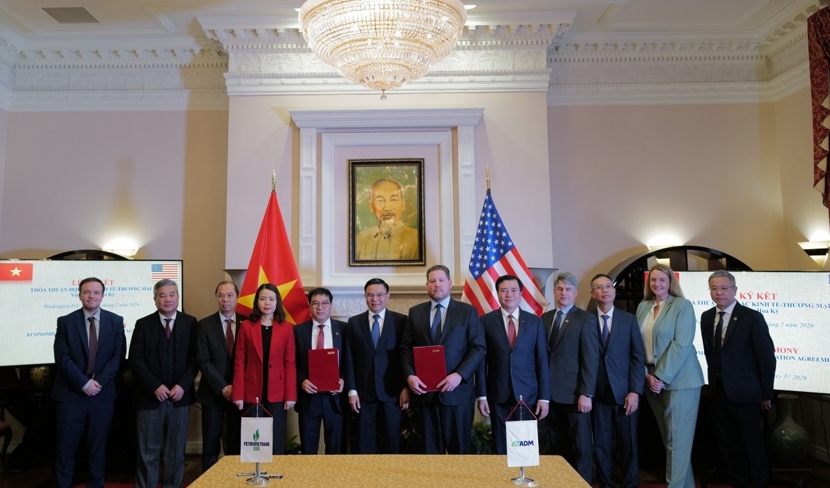 Vietnamese, US firms sign energy cooperation documents