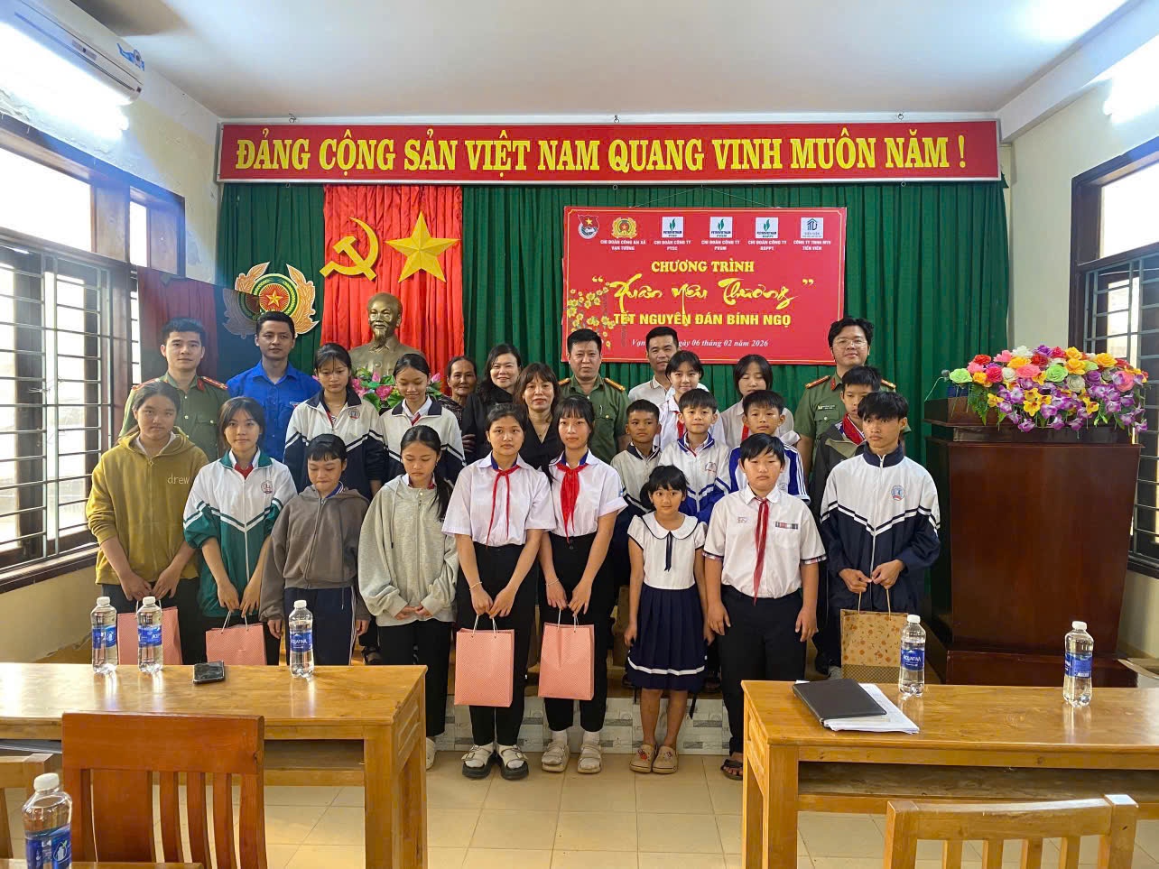 Chương trình “Xuân yêu thương” tại xã Vạn Tường