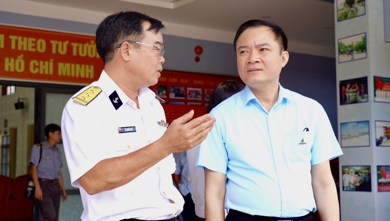 Đồng chí Lê Ngọc Sơn tiếp xúc cử tri, vận động bầu cử đại biểu Quốc hội khóa XVI