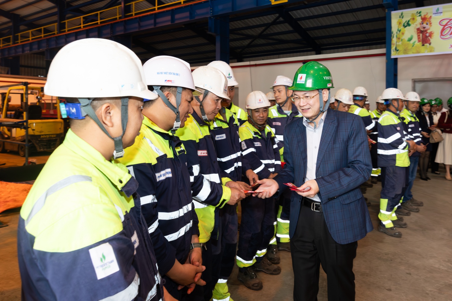 Lãnh đạo Petrovietnam chúc Tết, động viên người lao động Nhà máy Nhiệt điện Thái Bình 2