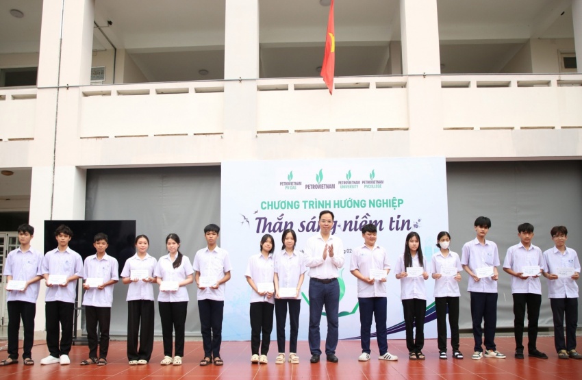 Petrovietnam thắp sáng niềm tin, tiếp sức tương lai cho thế hệ trẻ tại Trung tâm GDTX khu vực Bà Rịa - Vũng Tàu