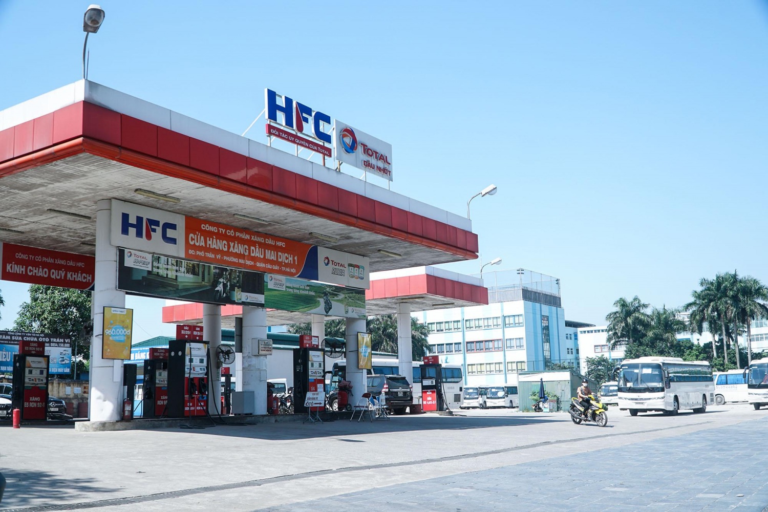 Doanh nghiệp phân phối xăng dầu không để gián đoạn bán lẻ, bám sát đầu mối nguồn