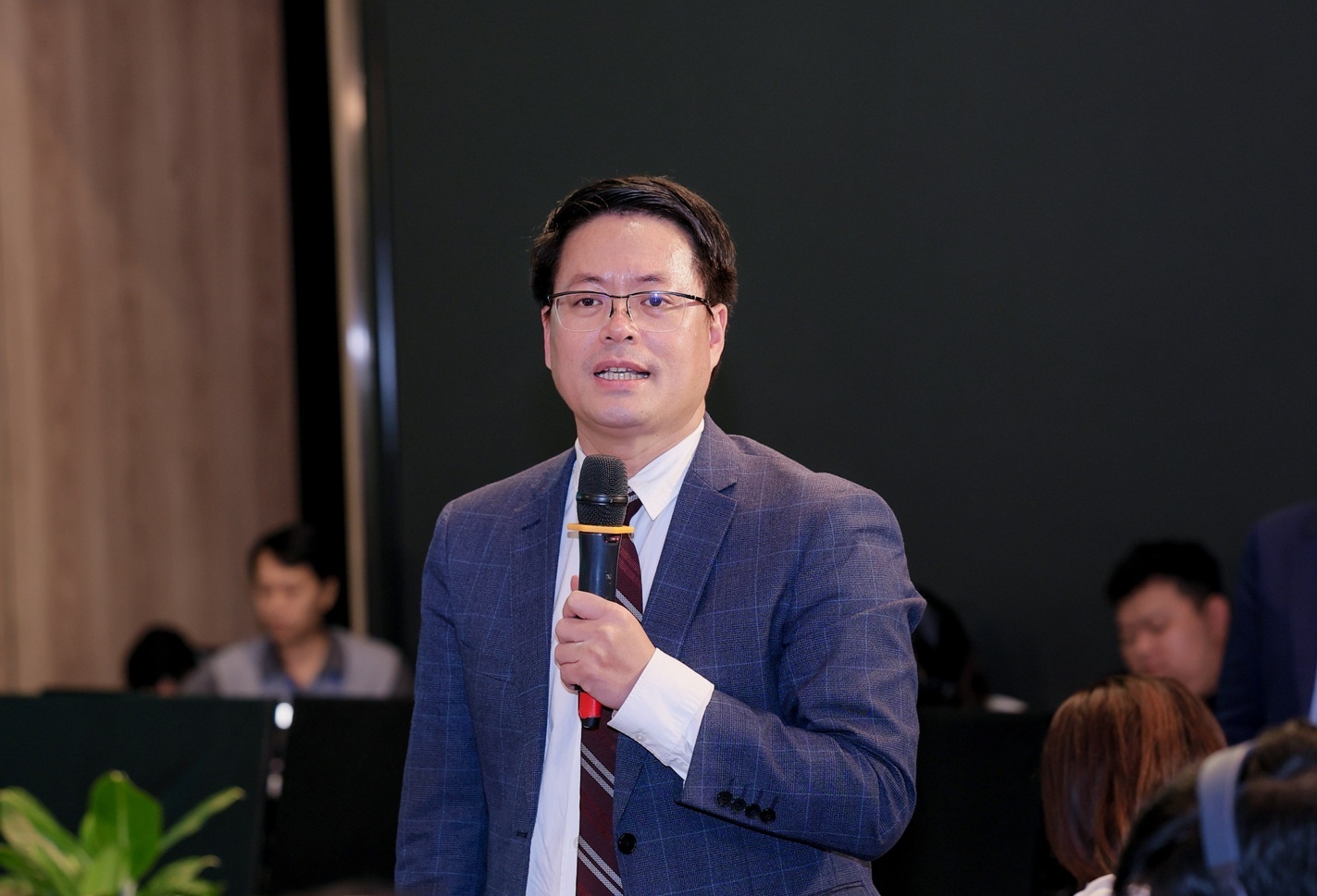 Xăng E10: “Van giảm áp” cho thị trường xăng dầu