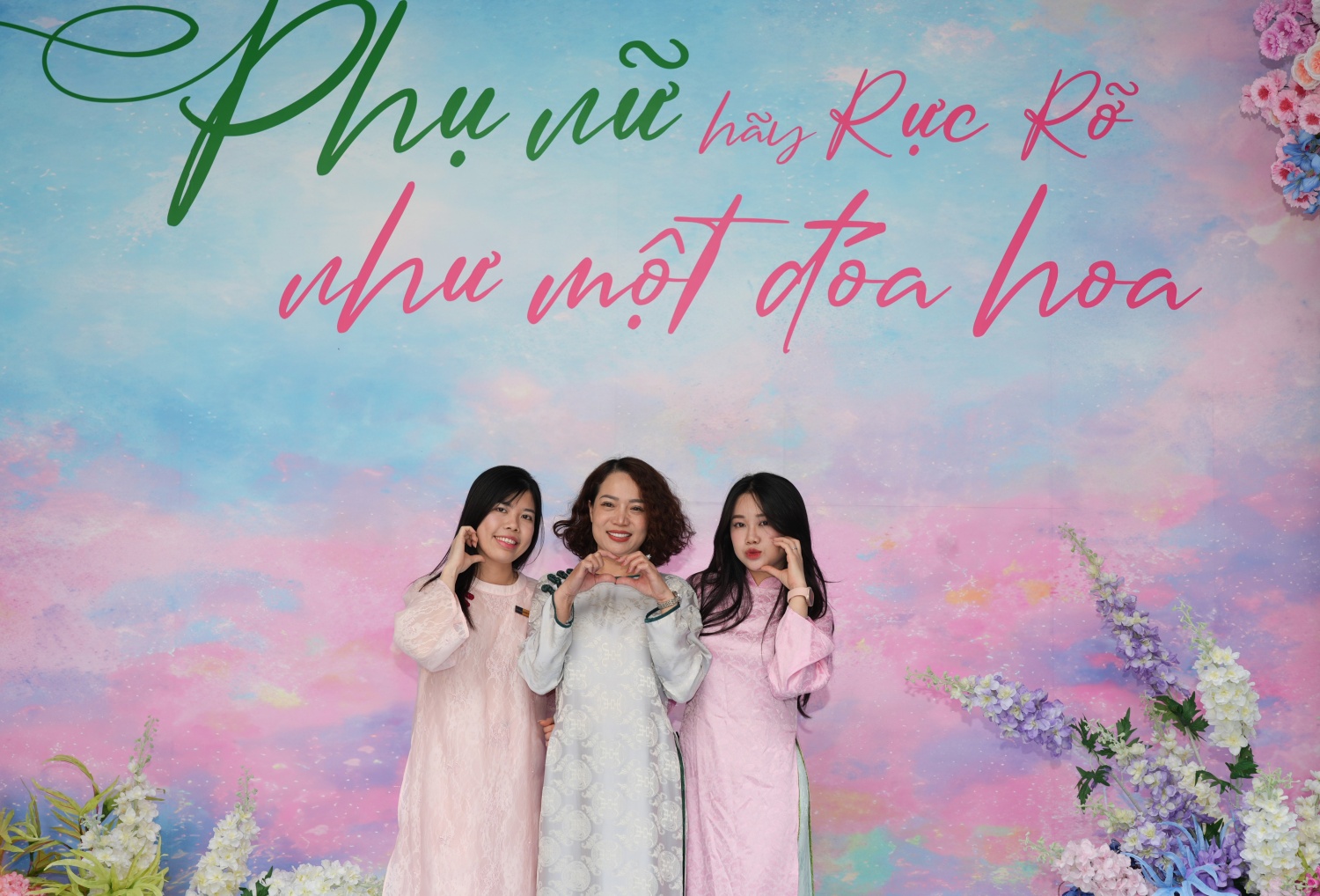 Bộ máy QL&ĐH Petrovietnam chào mừng, tôn vinh nữ CBCNV nhân Ngày Quốc tế Phụ nữ 8/3