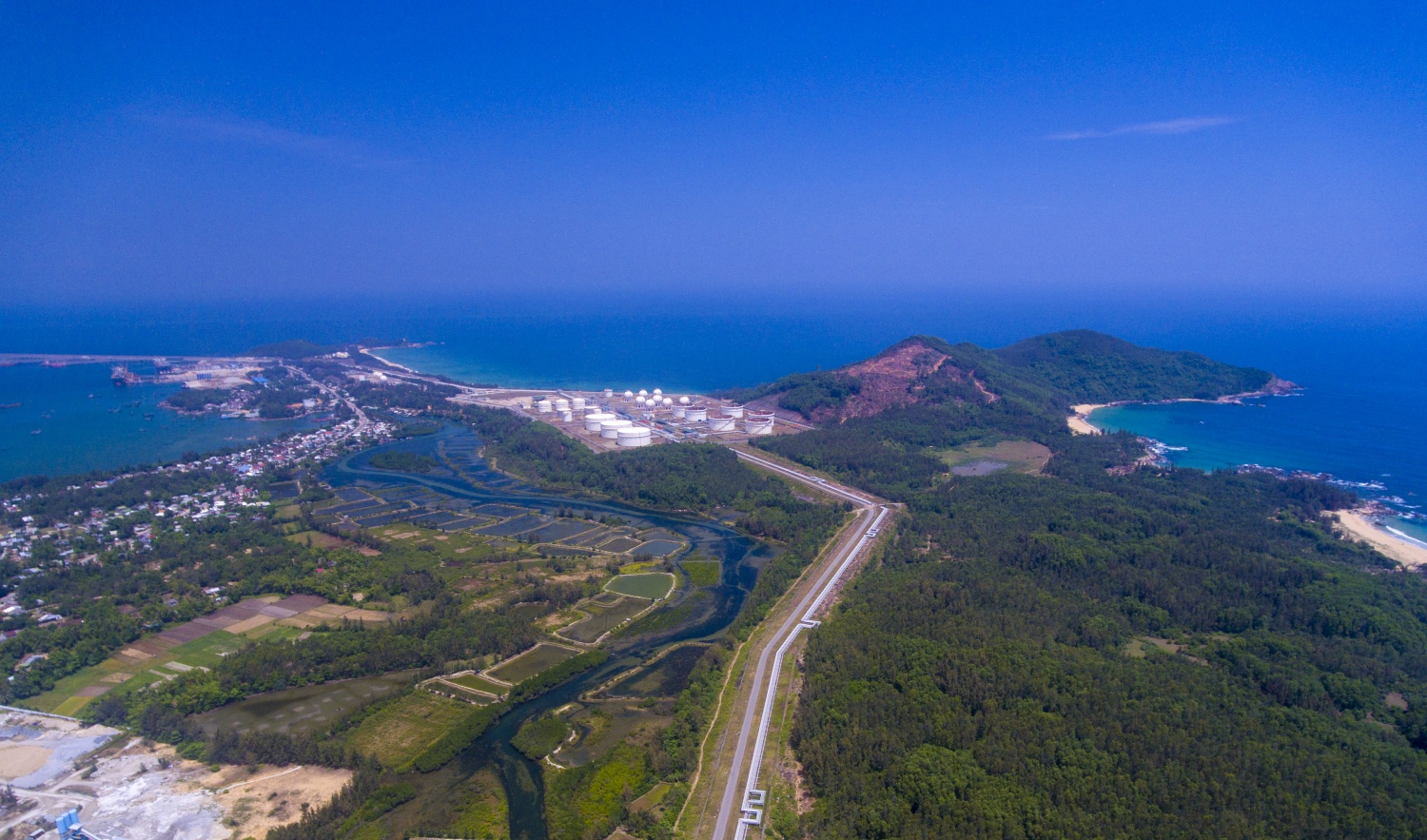 Chính phủ đề nghị hoàn thiện Đề án Trung tâm lọc hóa dầu và năng lượng quốc gia tại Dung Quất trong tháng 3