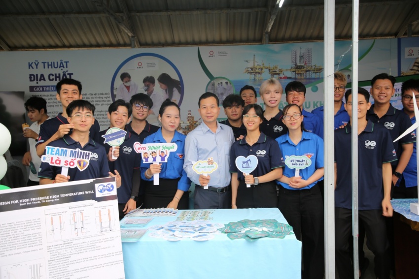 Gian hàng PVU lan tỏa tri thức và khát vọng sáng tạo tại Lễ hội Văn hóa học sinh - sinh viên