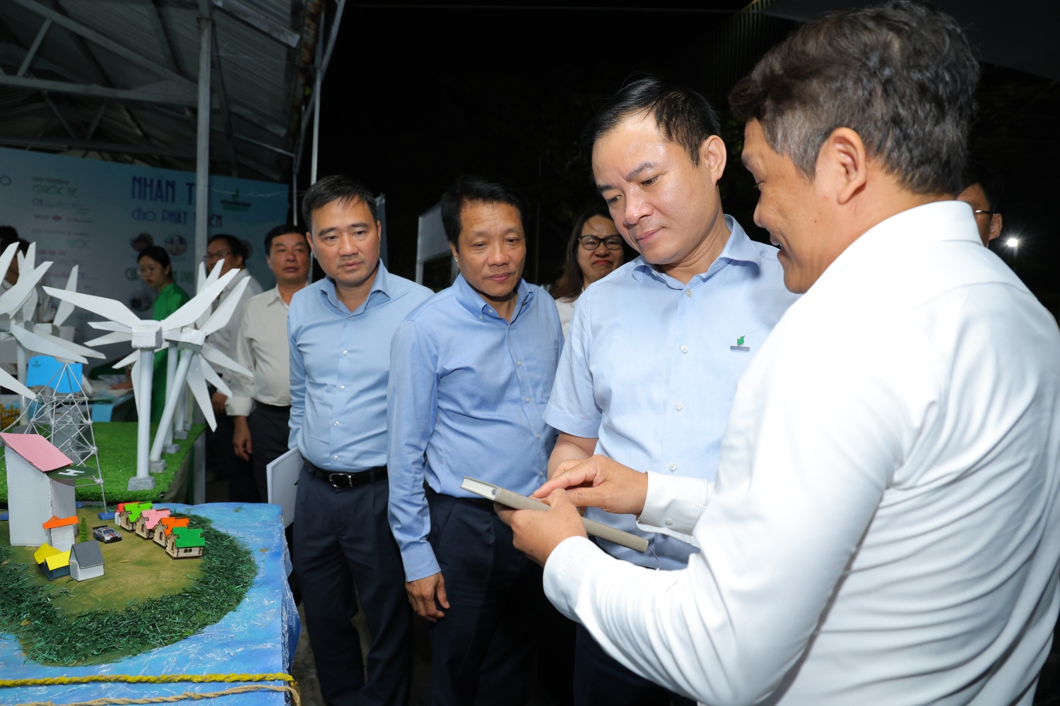 Hơn 5.000 học sinh tham gia tìm hiểu ngành dầu khí, năng lượng tại Lễ hội Văn hóa học sinh - sinh viên Petrovietnam năm 2026