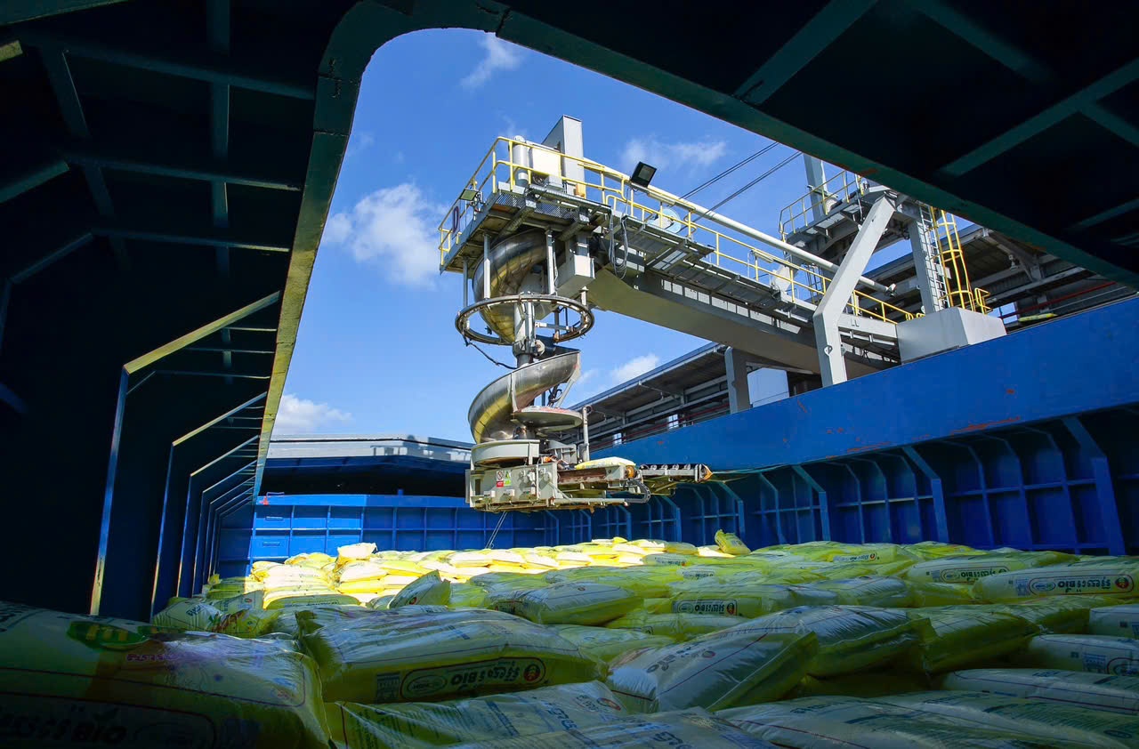 Hành trình 15 năm Phân Bón Cà Mau: Chung một niềm tin, vươn mình phát triển