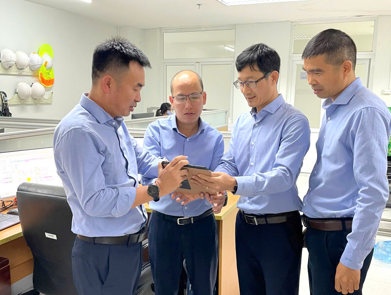 Những sáng kiến “triệu đô” về dầu thô và tiết kiệm năng lượng ở NMLD Dung Quất Những sáng kiến “triệu đô” về dầu thô và tiết kiệm năng lượng ở NMLD Dung Quất