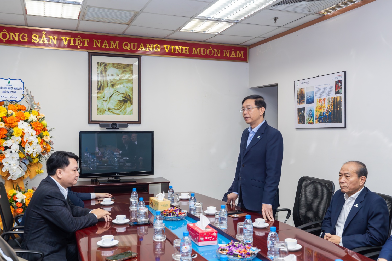 Năng lượng Mới - PetroTimes phấn đấu trở thành cơ quan báo chí hàng đầu về năng lượng Năng lượng Mới - PetroTimes phấn đấu trở thành cơ quan báo chí hàng đầu về năng lượng