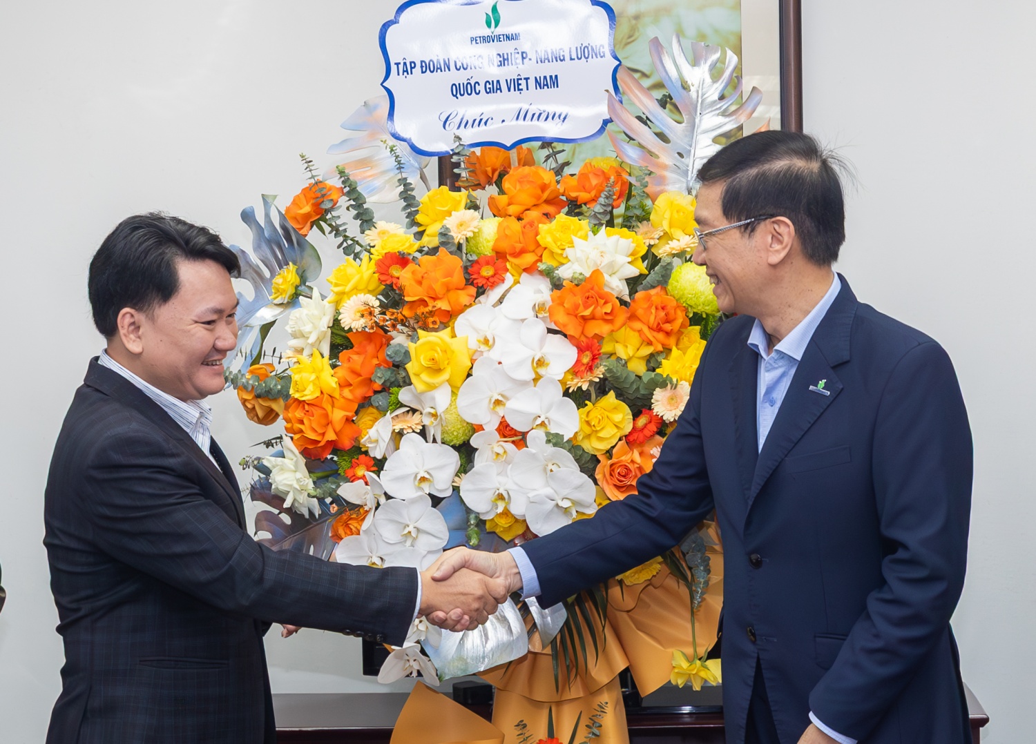 Năng lượng Mới - PetroTimes phấn đấu trở thành cơ quan báo chí hàng đầu về năng lượng Năng lượng Mới - PetroTimes phấn đấu trở thành cơ quan báo chí hàng đầu về năng lượng