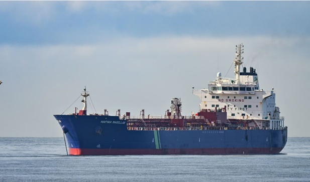 Giá dầu Nga tại Ấn Độ tiến sát 100 USD/thùng, cao nhất từ 2022