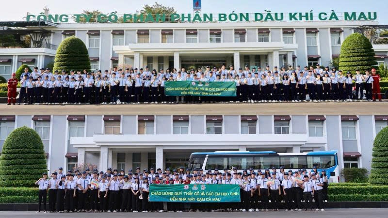 PVCFC khởi động hành trình hướng nghiệp thực tế năm 2026 cho học sinh THPT tại Cà Mau PVCFC khởi động hành trình hướng nghiệp thực tế năm 2026 cho học sinh THPT tại Cà Mau