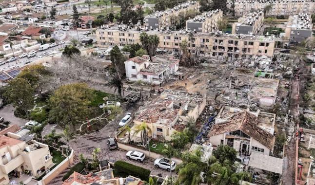 Ông Trump dọa sẽ phá hủy các nhà máy điện của Iran