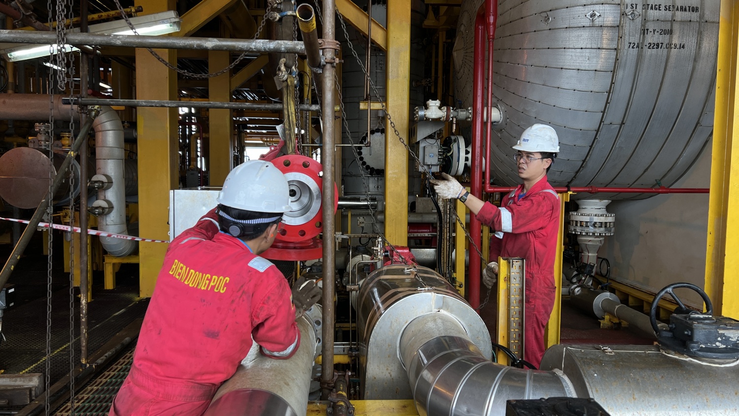 Tuổi trẻ Petrovietnam trên các công trình biển Tuổi trẻ Petrovietnam trên các công trình biển