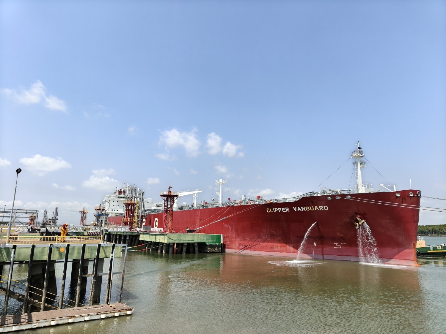 Petrovietnam bảo đảm tối ưu sản lượng khai thác dầu thô và sản xuất xăng dầu