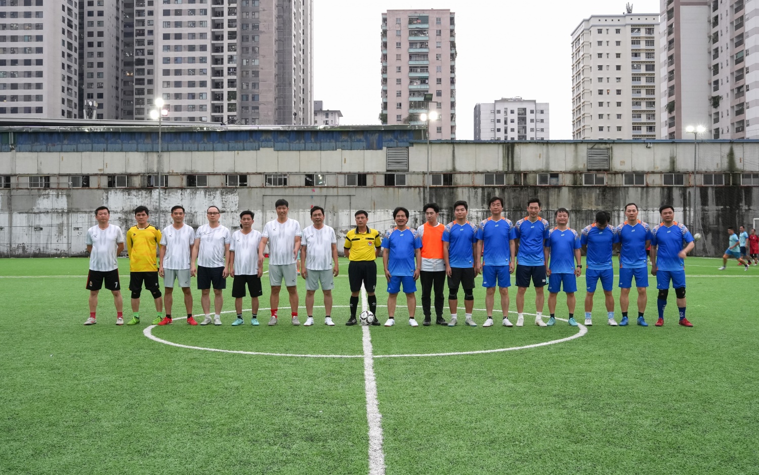 [Chùm ảnh] Sôi nổi giải bóng đá giao hữu Petrovietnam chào mừng 95 năm Ngày thành lập Đoàn