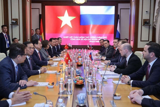 PM visits, works with Vietnam’s leading oil and gas partner in Russia