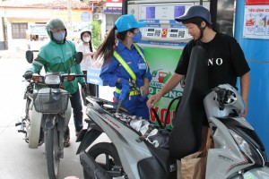 Đề xuất cho phép tạm ứng ngân sách bổ sung Quỹ bình ổn giá xăng dầu
