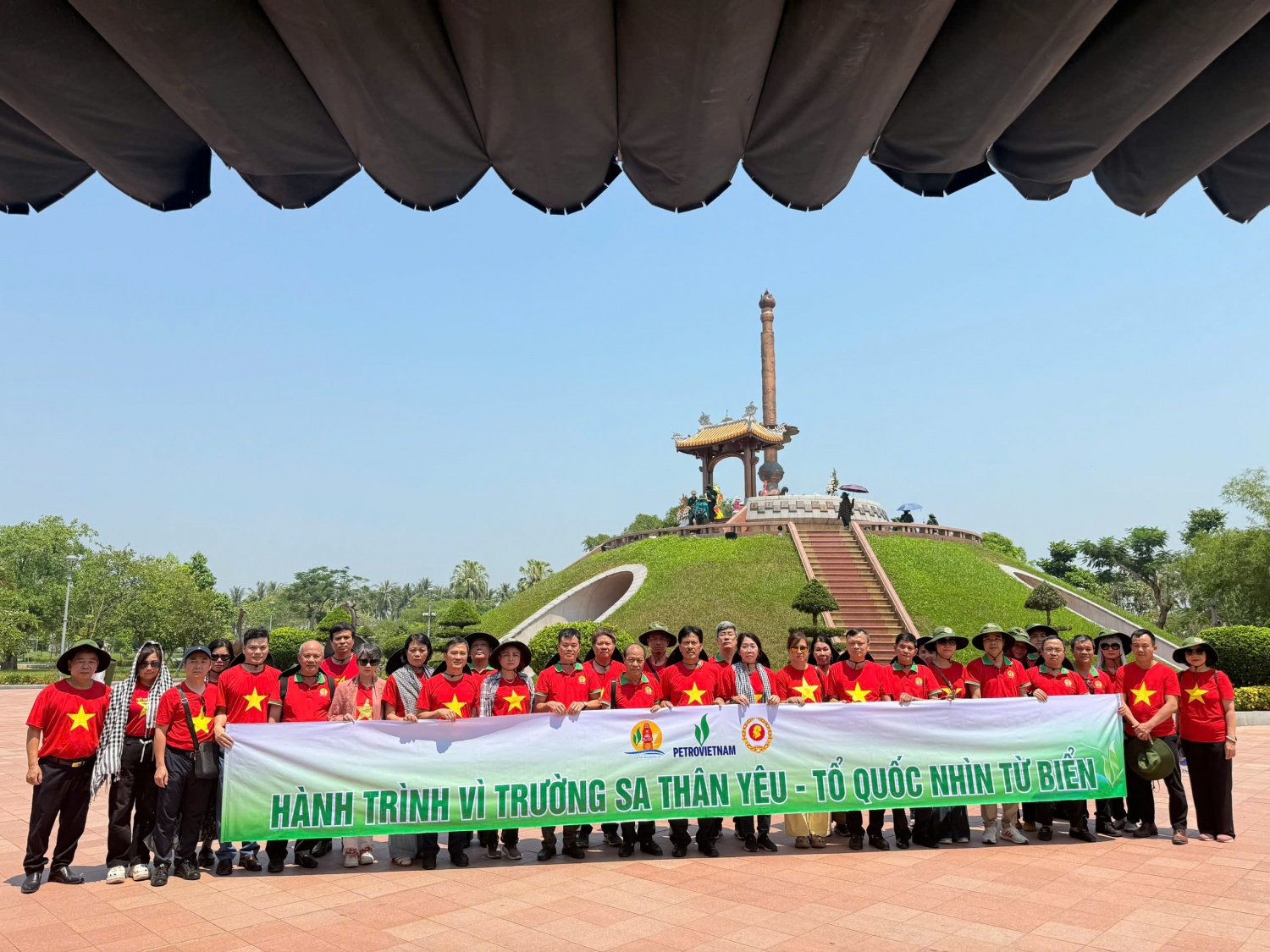 Hành trình gắn kết nghĩa tình biển đảo, lan tỏa văn hóa Petrovietnam