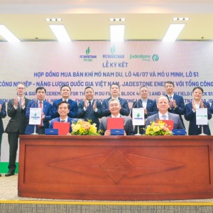 Petrovietnam ký kết và trao các văn kiện Dự án phát triển mỏ Nam Du – U Minh, góp phần đảm bảo an ninh năng lượng quốc gia