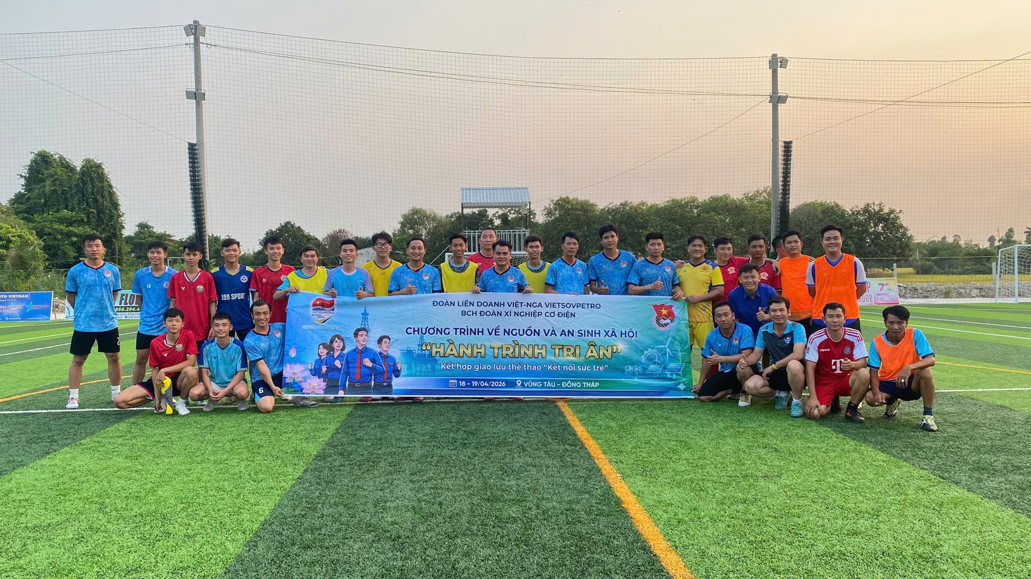Tuổi trẻ Xí nghiệp Cơ điện Vietsovpetro với “Hành trình tri ân và Kết nối sức trẻ”