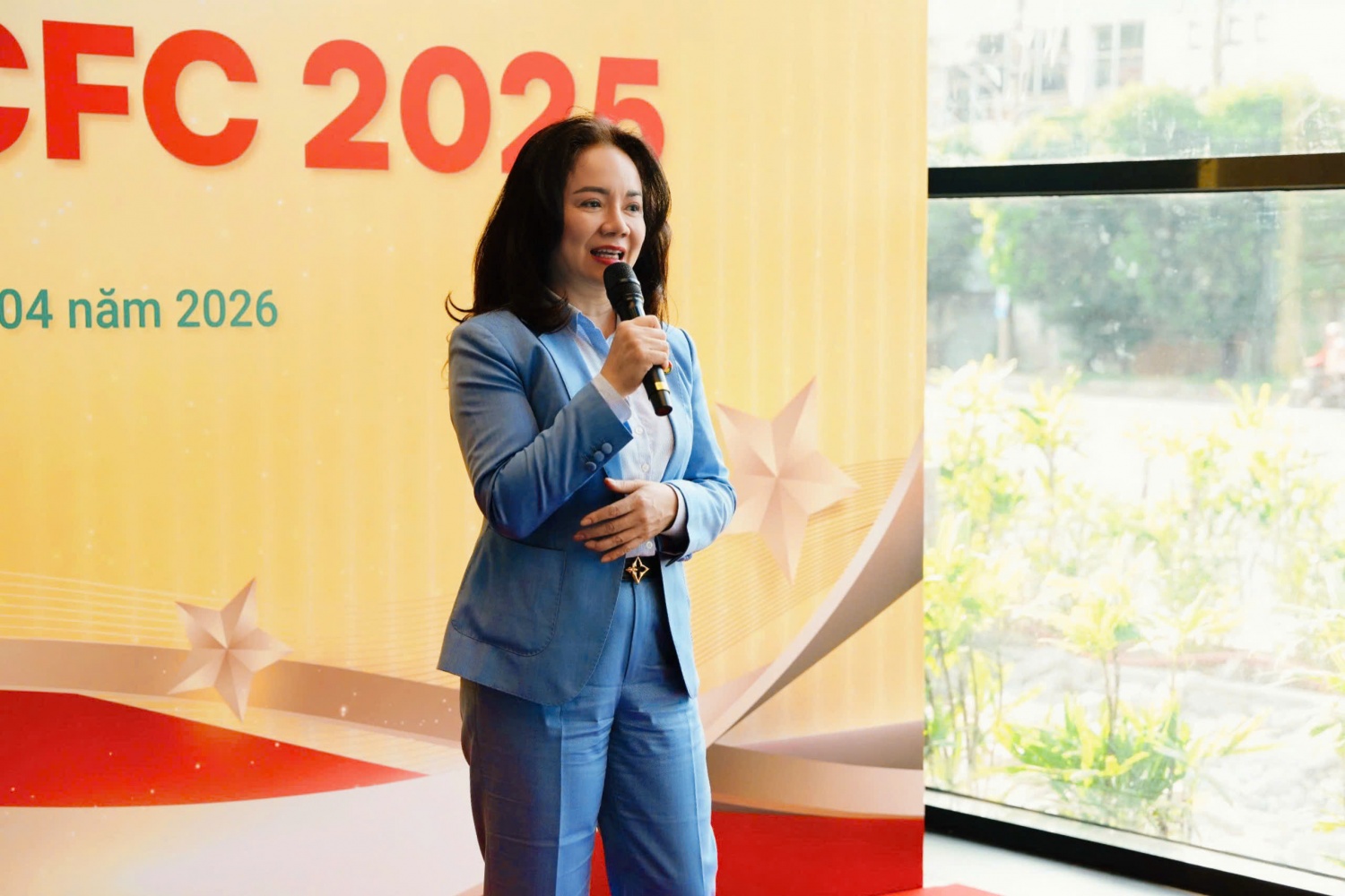 Phân bón Cà Mau vinh danh Đại lý đạt kỷ lục tiêu thụ NPK Cà Mau bằng Mercedes-Benz