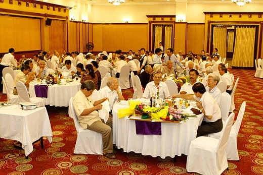 cham lo can bo huu tri net sang cua van hoa doanh nghiep dau khi