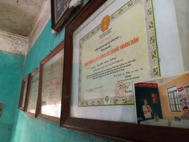 gap nguoi chay xe 10 van km duong truong son cho phao phuc vu chien dau