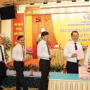 tkv ton vinh can bo nu cong gioi nam 2020