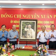 tkv ton vinh can bo nu cong gioi nam 2020
