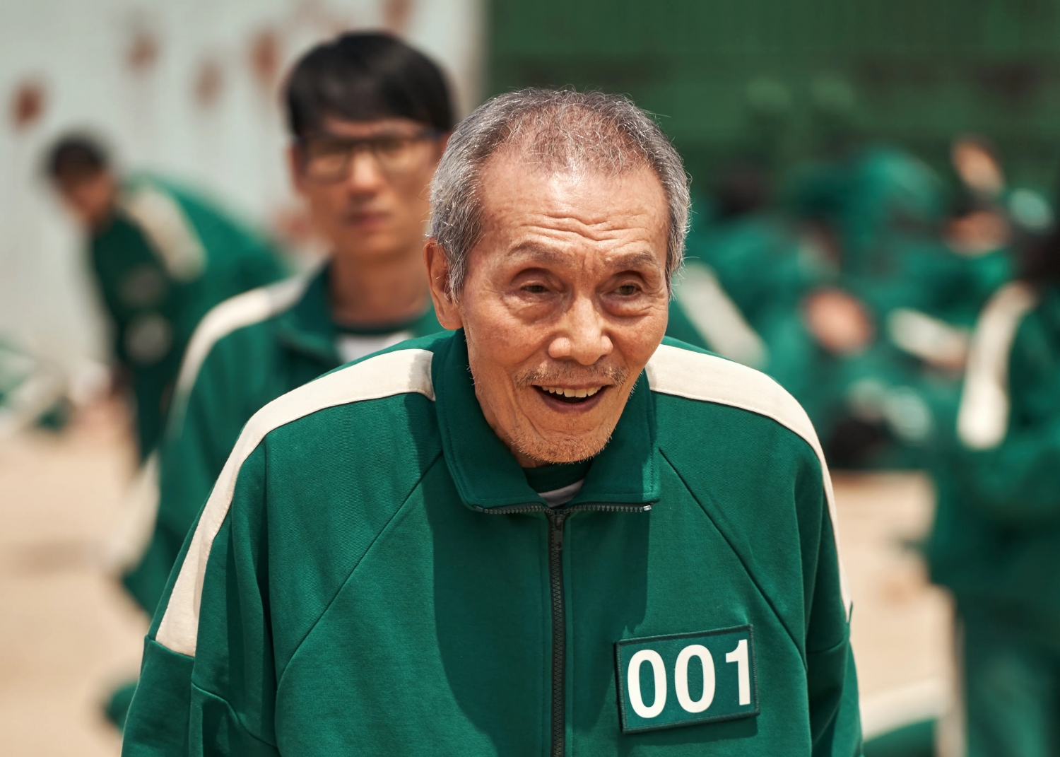 Sao Hàn ngày 11/1/2022: Trùm cuối “Squid Game” O Yeong Su thắng lớn tại Quả cầu Vàng 2022