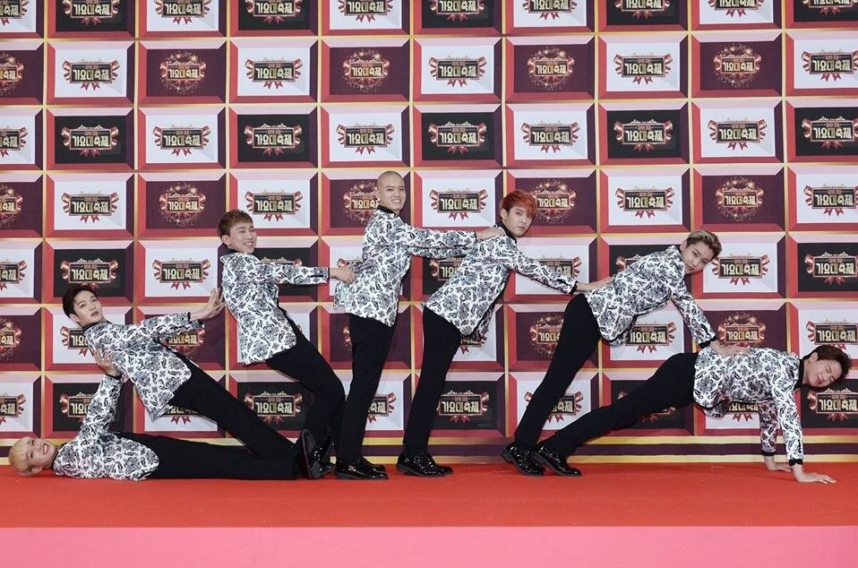 Loạt tạo dáng khó đỡ chiếm trọn spotlight thảm đỏ của Loạt tạo dáng khó đỡ chiếm trọn spotlight thảm đỏ của