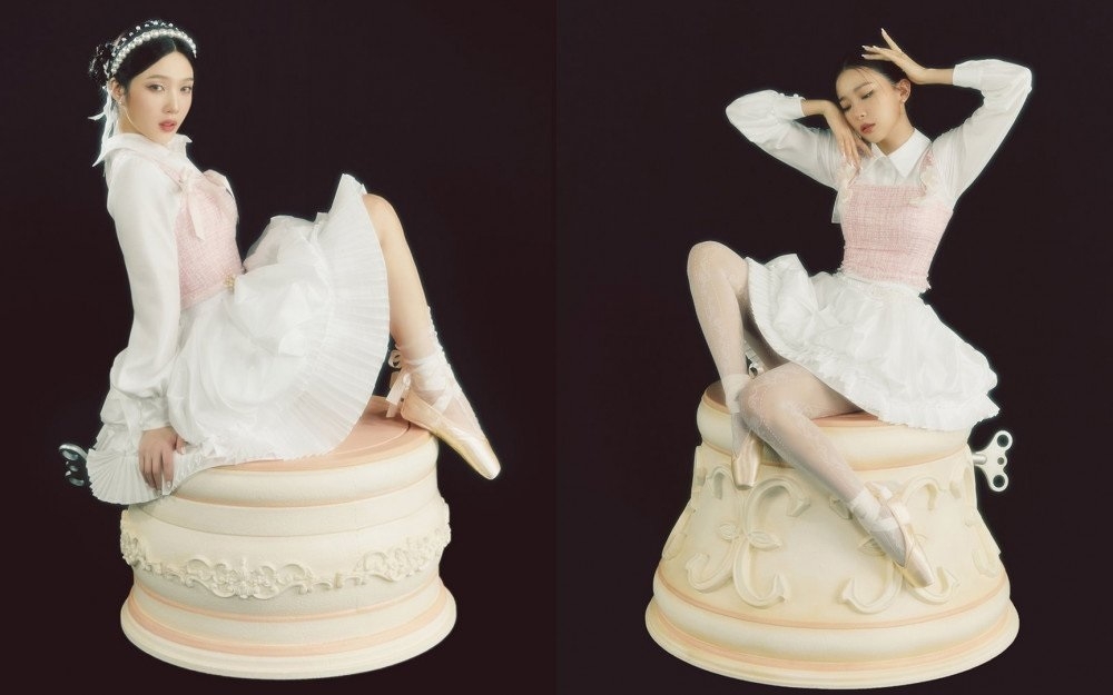 Sao Hàn ngày 10/3/2022: Seulgi và Joy (Red Velvet) gây sốt với tạo hình búp bê trong 