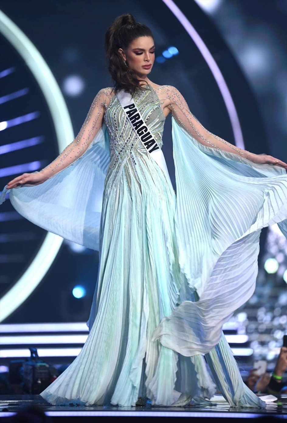 Nhìn lại top 10 trang phục dạ hội lộng lẫy nhất tại Miss Universe 2021