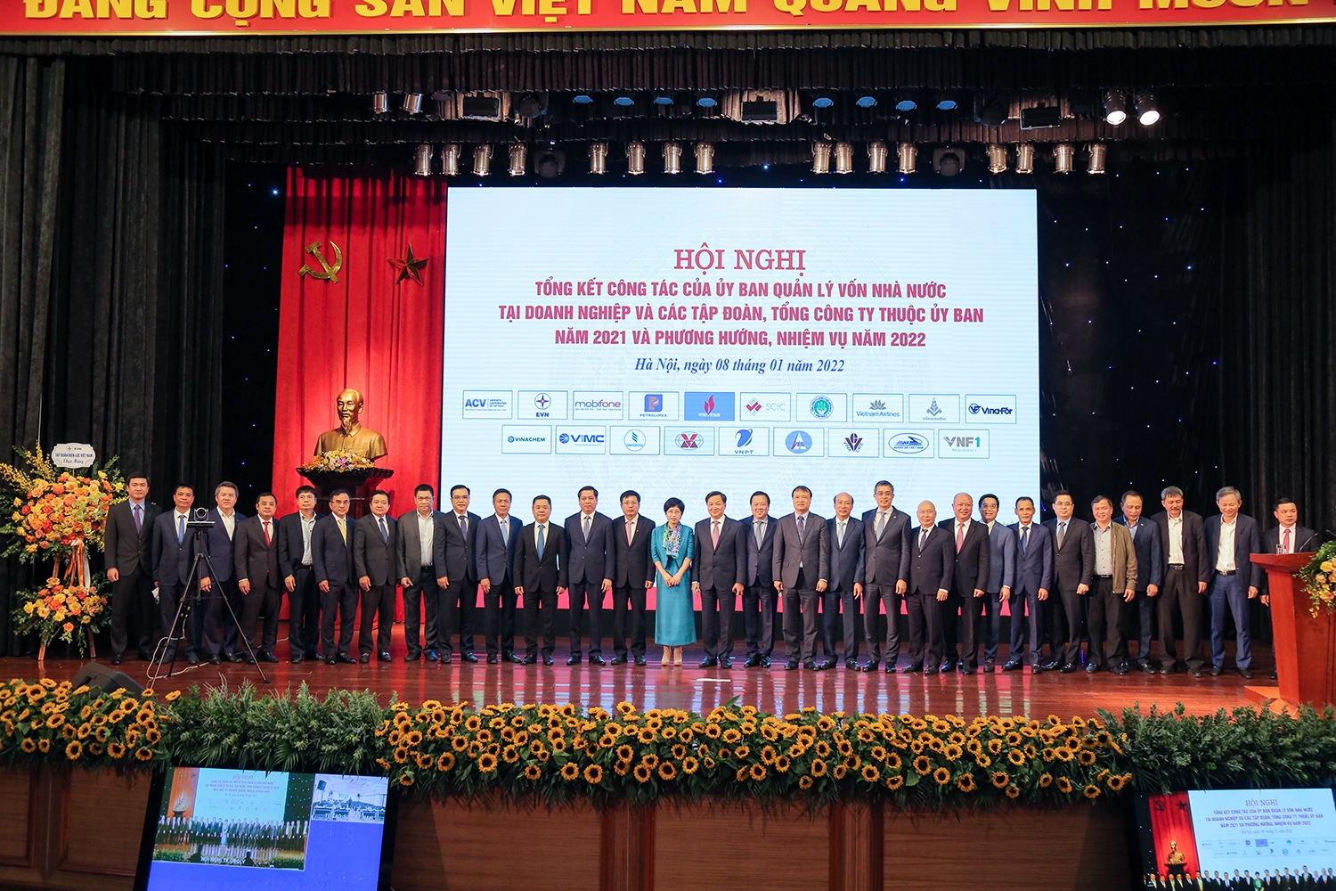 Petrovietnam đạt và hoàn thành vượt mức các chỉ tiêu sản xuất kinh doanh, dẫn đầu 19 tập đoàn, tổng công ty Nhà nước