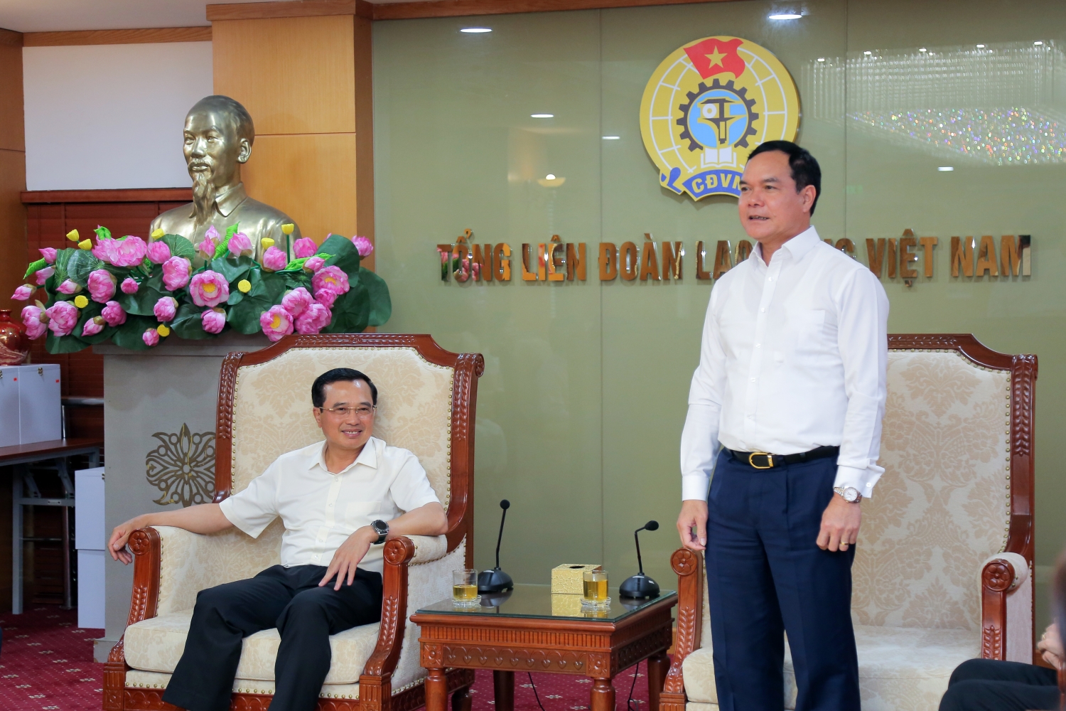 Lãnh đạo Petrovietnam chúc mừng Tổng Liên đoàn Lao động Việt Nam