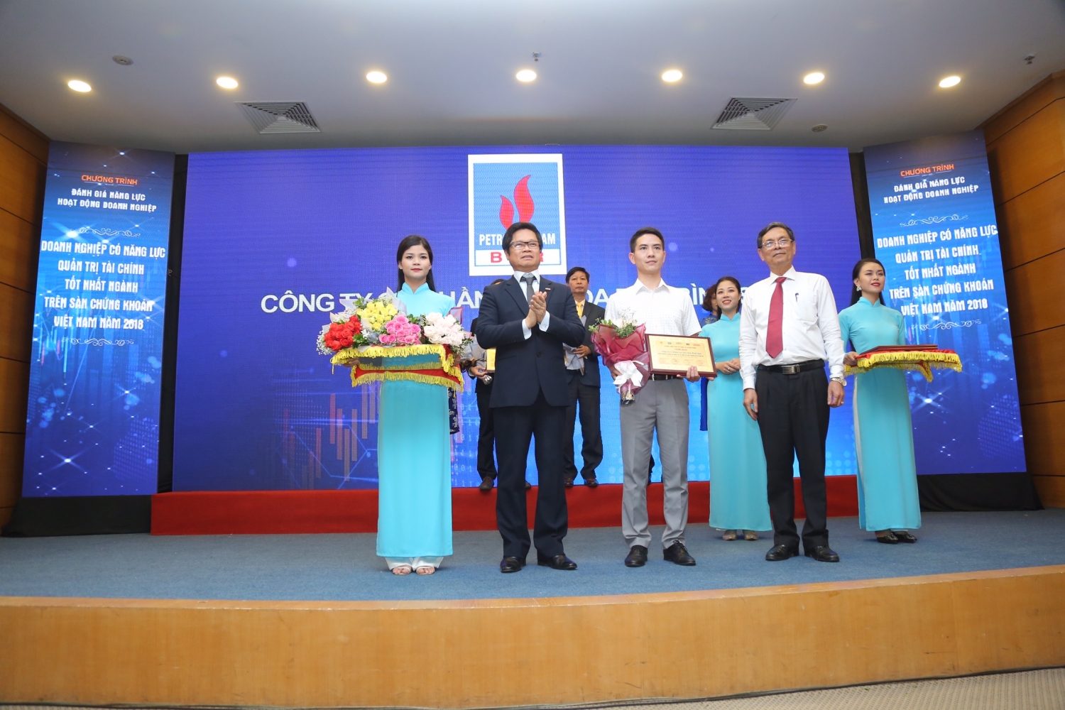 BSR là doanh nghiệp đứng đầu ngành dịch vụ dầu khí về năng lực quản trị tài chính bsr la doanh nghiep dung dau nganh dich vu dau khi ve nang luc quan tri tai chinh