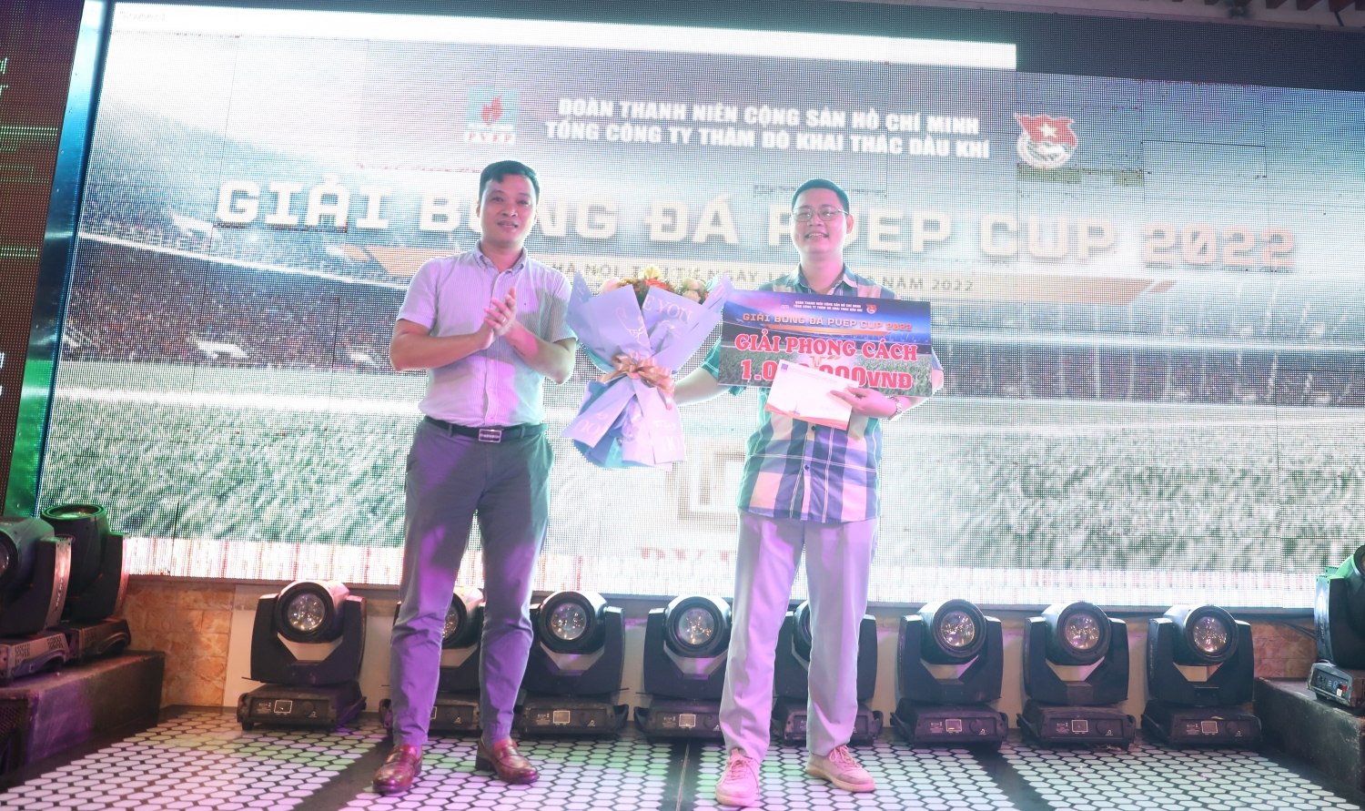 Đội bóng đá Văn phòng Tổng Công ty giành chức vô địch PVEP Cup 2022