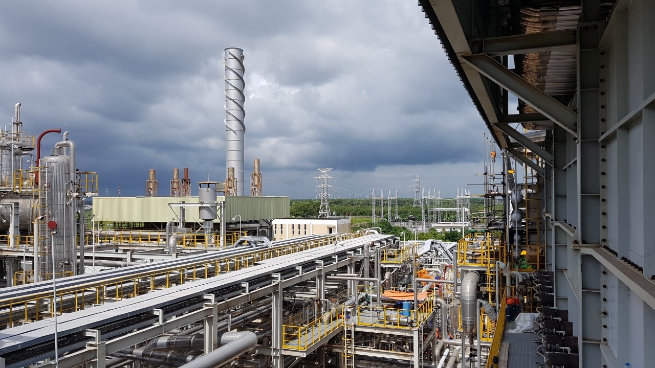 ban linh nguoi tho xay lap dau khi